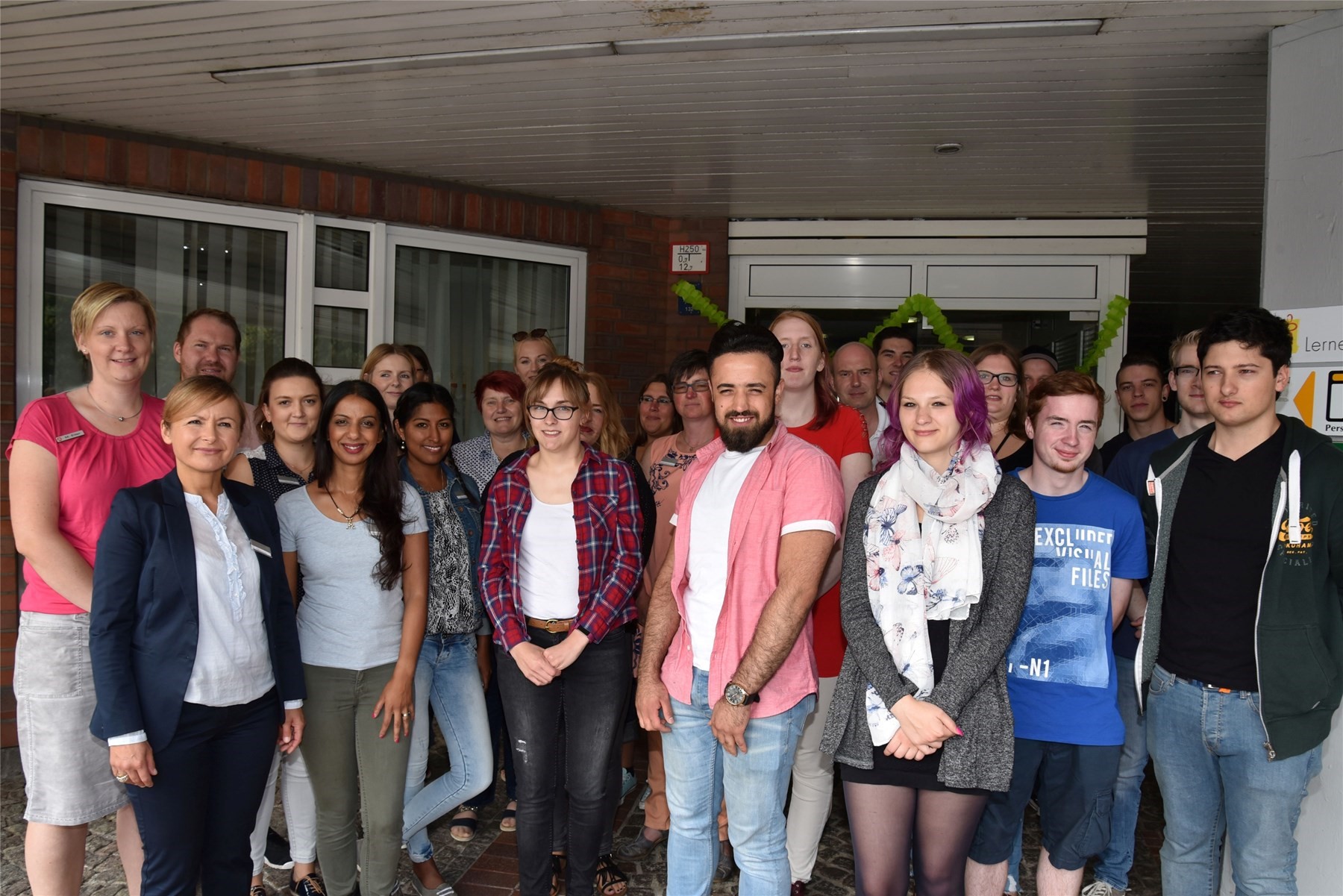 Lernen Fordern Entlasst Erfolgreiche Absolventen Lokales Ivz Aktuell